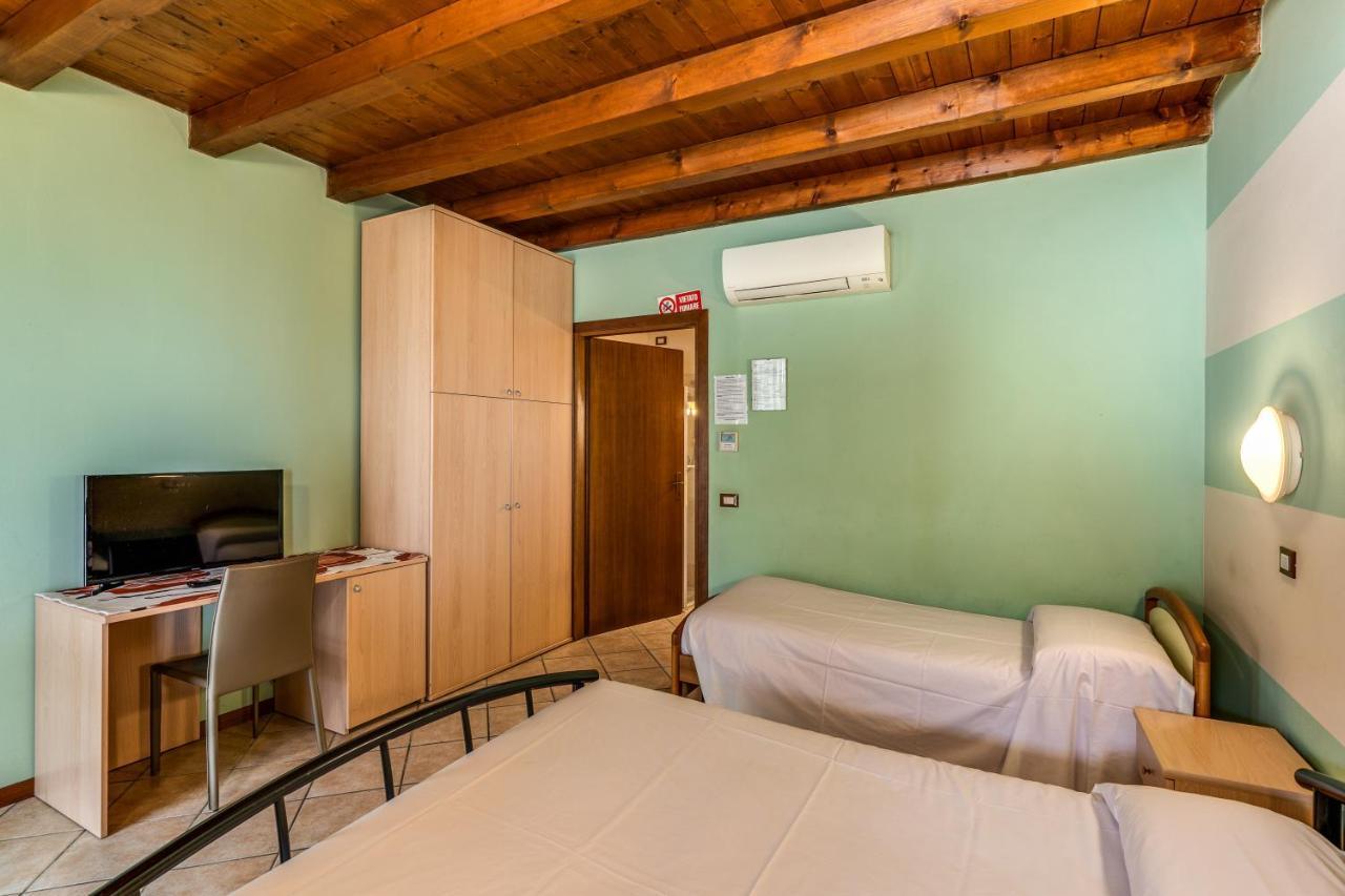 كستليوني ديلي ستفييرا Agriturismo Pozzo Fiorito المظهر الخارجي الصورة
